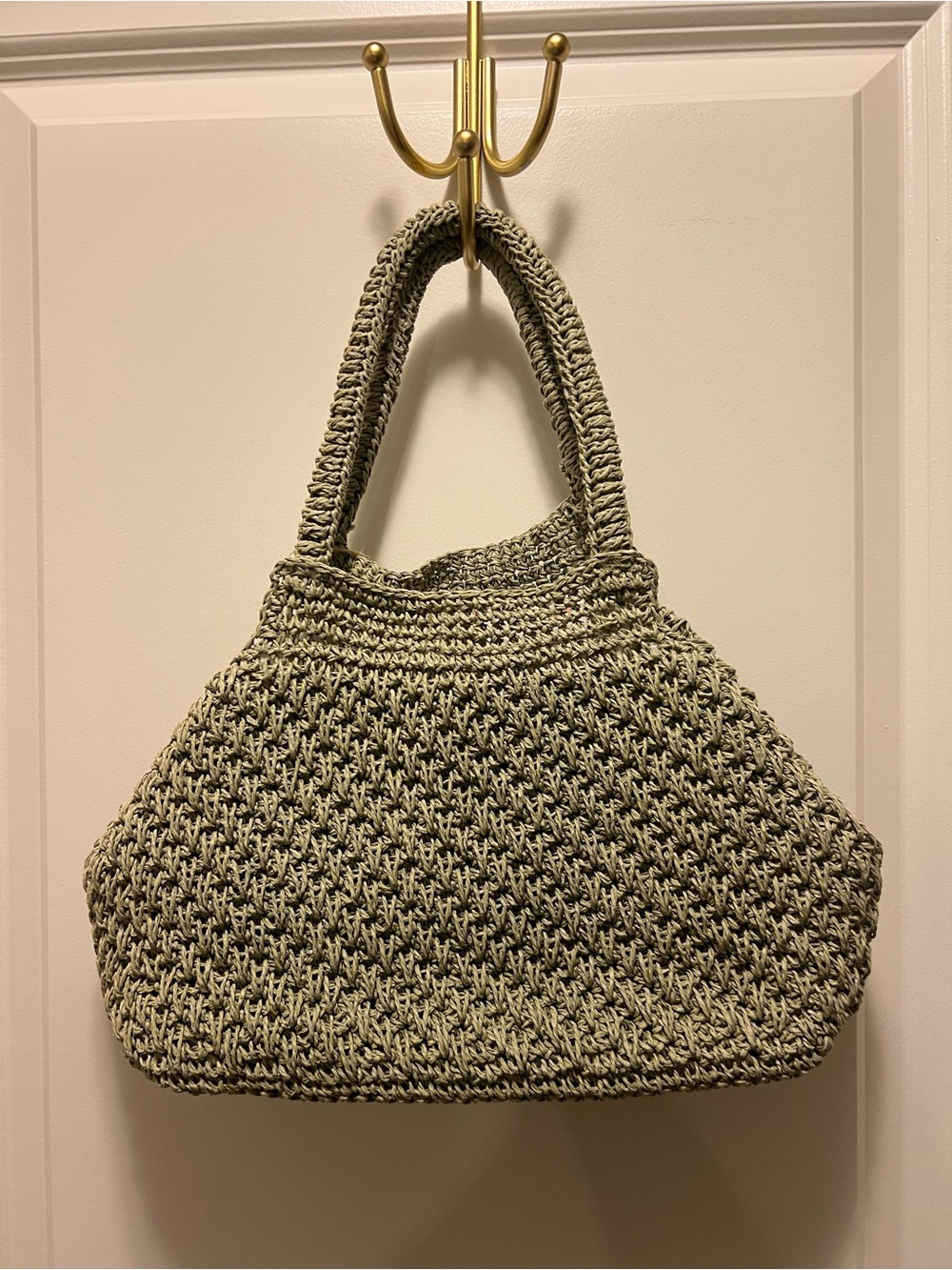 Bertini Handwoven Crochet Tote Bag in Light Olive - Stylish Everyday Carry